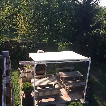 Mózsi Apartman *